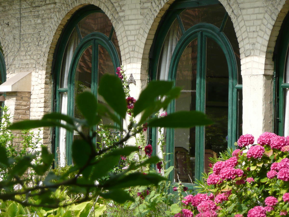 Manoir De Bois En Ardres Bed & Breakfast Exterior photo